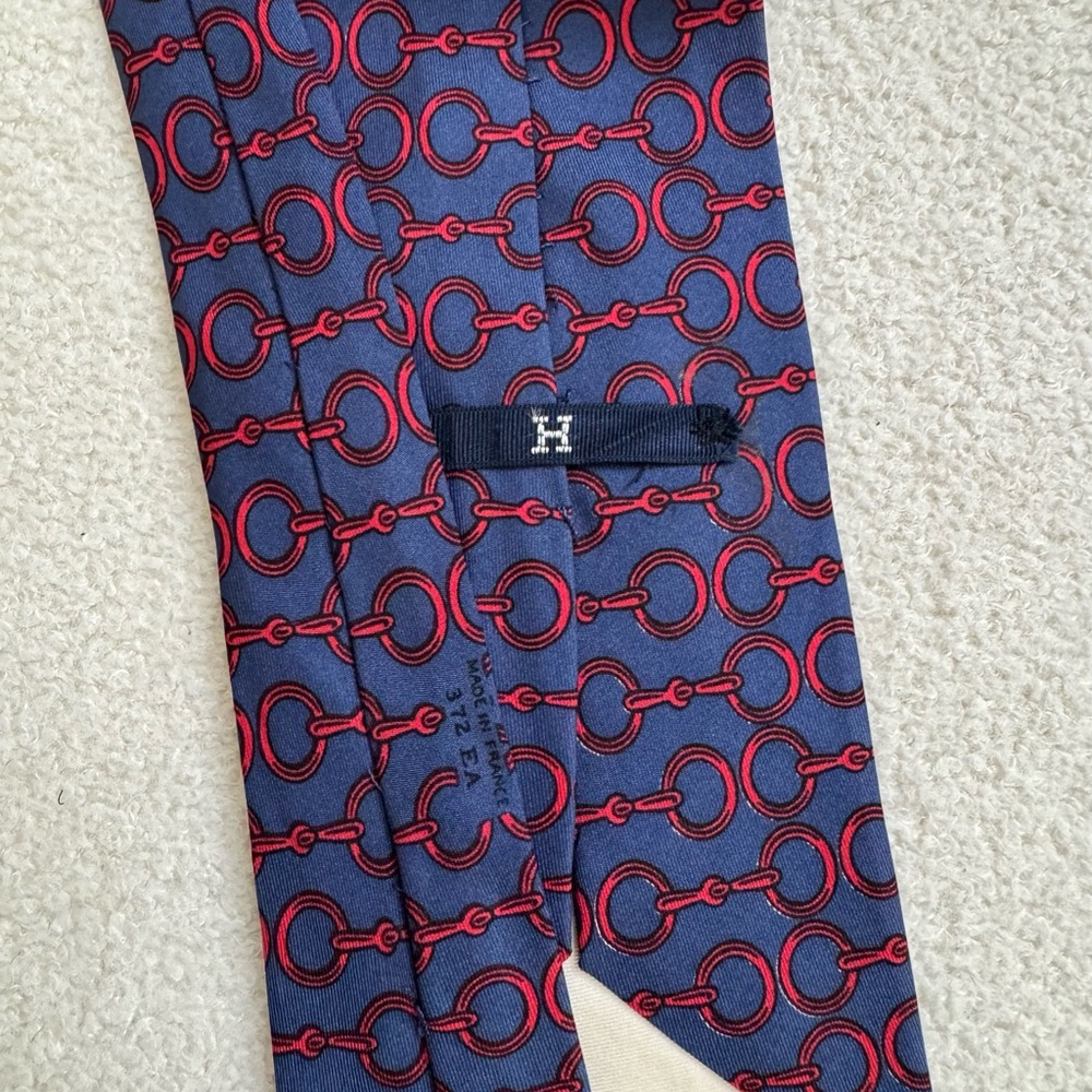 HERMÈS Vintage Silk Tie - Picture 6 of 11